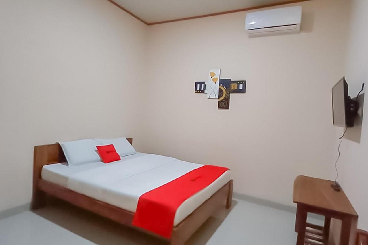 Reddoorz Syariah Near Tugu Lampu Gentur Cianjur Hotel Exterior photo