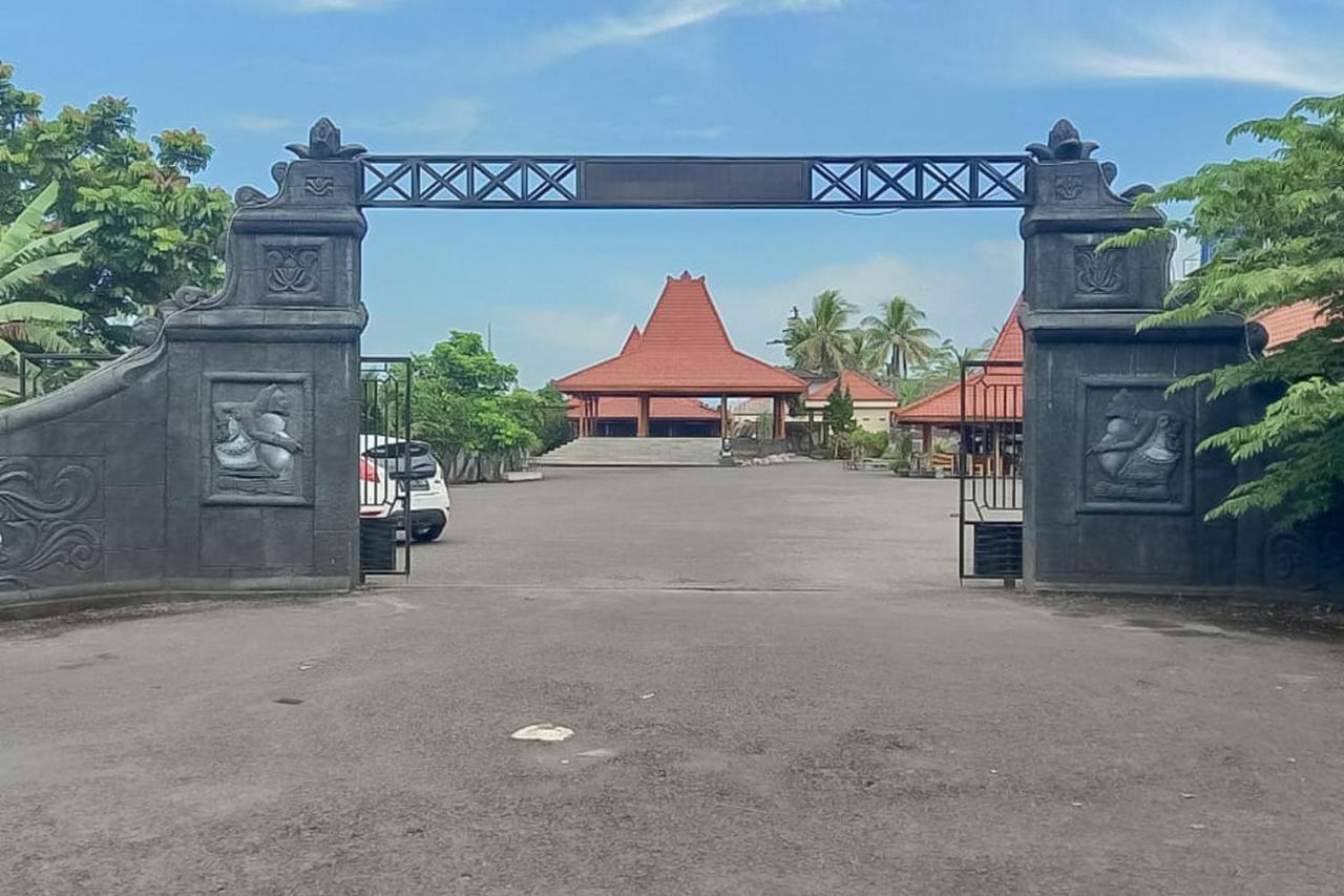 Reddoorz Syariah Near Tugu Lampu Gentur Cianjur Hotel Exterior photo