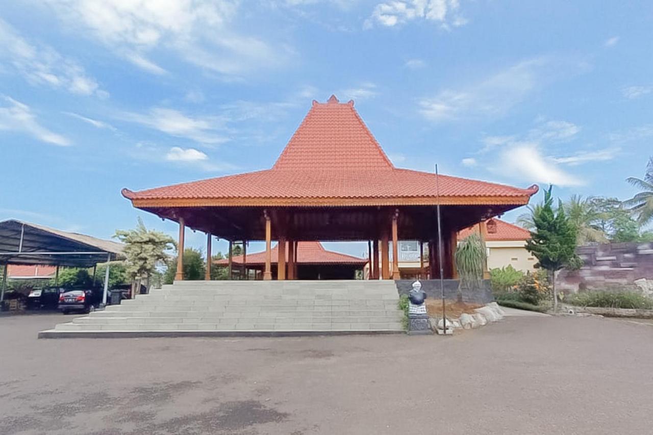 Reddoorz Syariah Near Tugu Lampu Gentur Cianjur Hotel Exterior photo