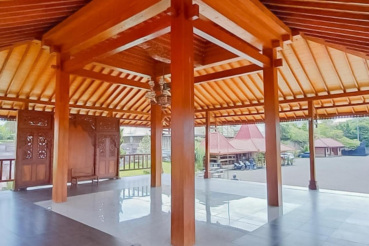 Reddoorz Syariah Near Tugu Lampu Gentur Cianjur Hotel Exterior photo