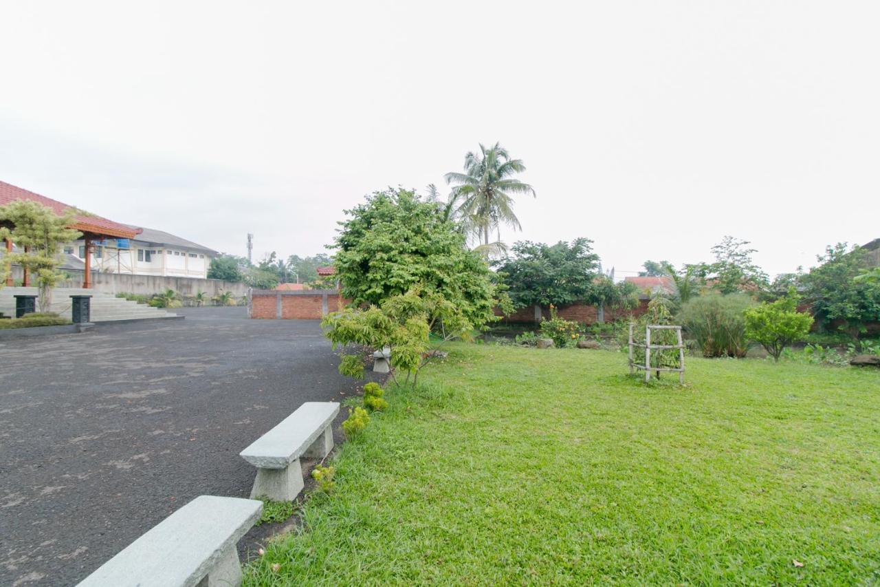 Reddoorz Syariah Near Tugu Lampu Gentur Cianjur Hotel Exterior photo