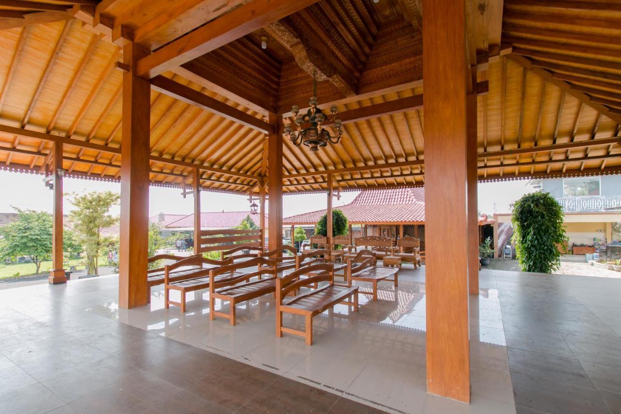 Reddoorz Syariah Near Tugu Lampu Gentur Cianjur Hotel Exterior photo